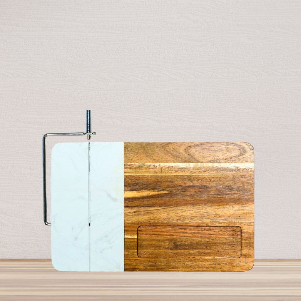 White Marble and Acacia Wood Board with Slicer_lifestyle