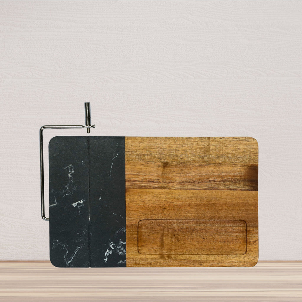 _Black Marble and Acacia Wood Board with Slicer_lifestyle