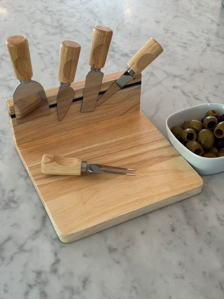 Rubberwood Magnetic Cheese Board Set with 5 Tools_2
