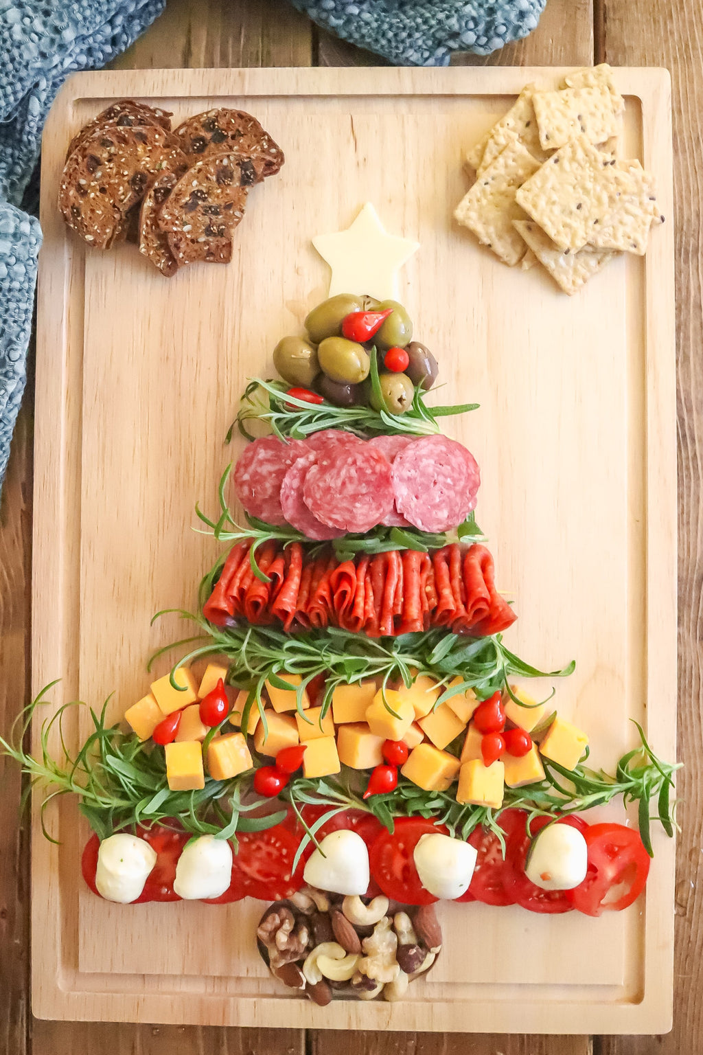 Rubberwood Cutting Board with Well - 18" x 12"